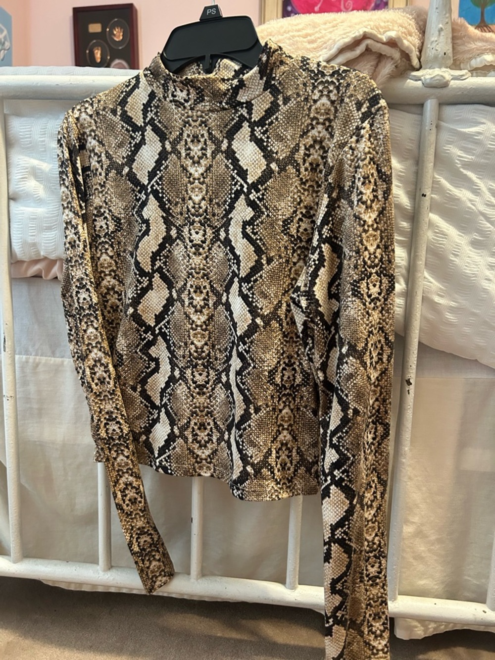 gaze Snake-Print Mock Neck Top in Beige and Black